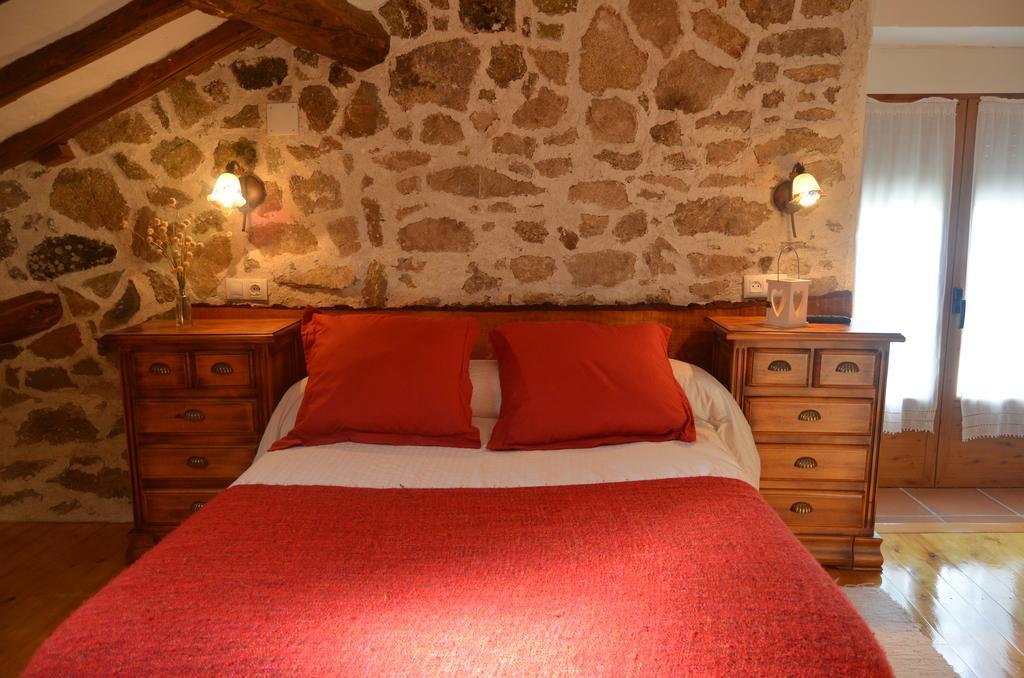 Hostal Refugio De Gredos Navarredonda de Gredos Exterior foto